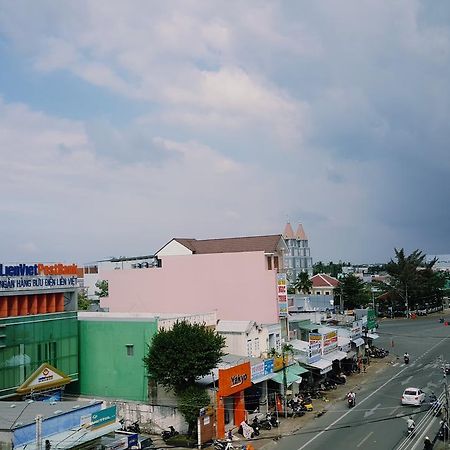 Huynh Nhu Hotel Cà Mau エクステリア 写真